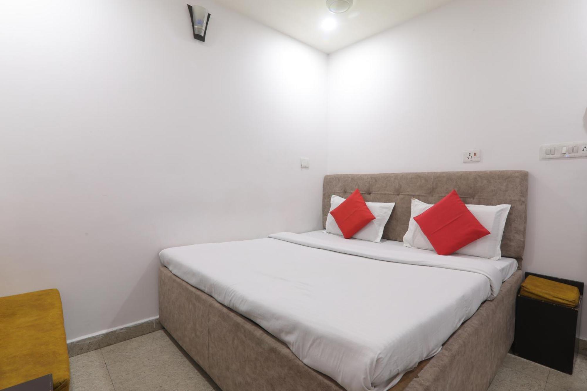 Metro Regency 2* Lucknow
